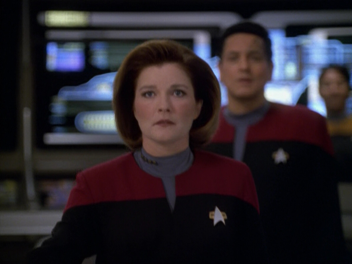 extant_StarTrek_VOY_5x14-Bliss_01017.jpg