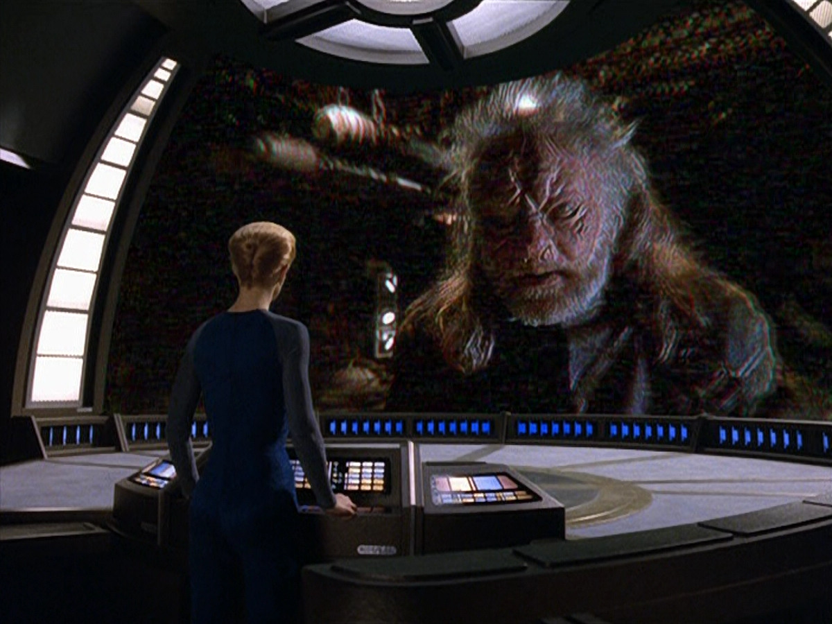 extant_StarTrek_VOY_5x14-Bliss_01133.jpg