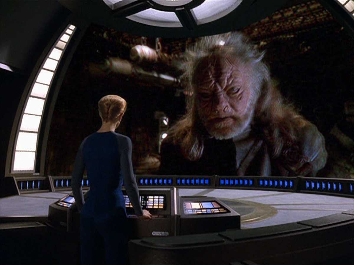 extant_StarTrek_VOY_5x14-Bliss_01134.jpg