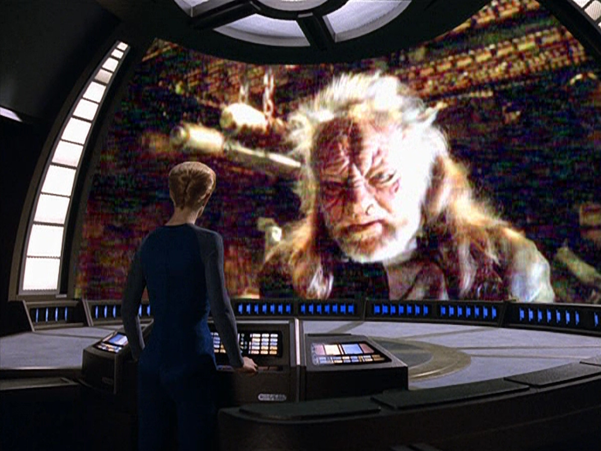extant_StarTrek_VOY_5x14-Bliss_01154.jpg