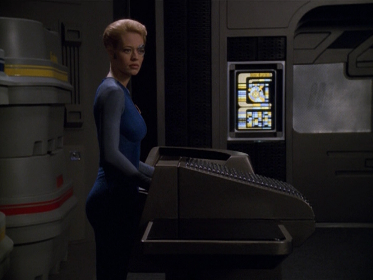 extant_StarTrek_VOY_5x14-Bliss_01306.jpg