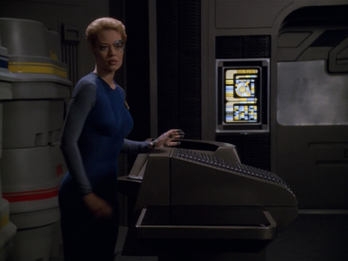 extant_StarTrek_VOY_5x14-Bliss_01308.jpg
