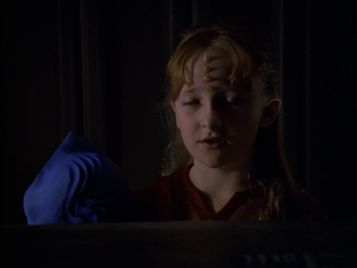 extant_StarTrek_VOY_5x14-Bliss_01353.jpg