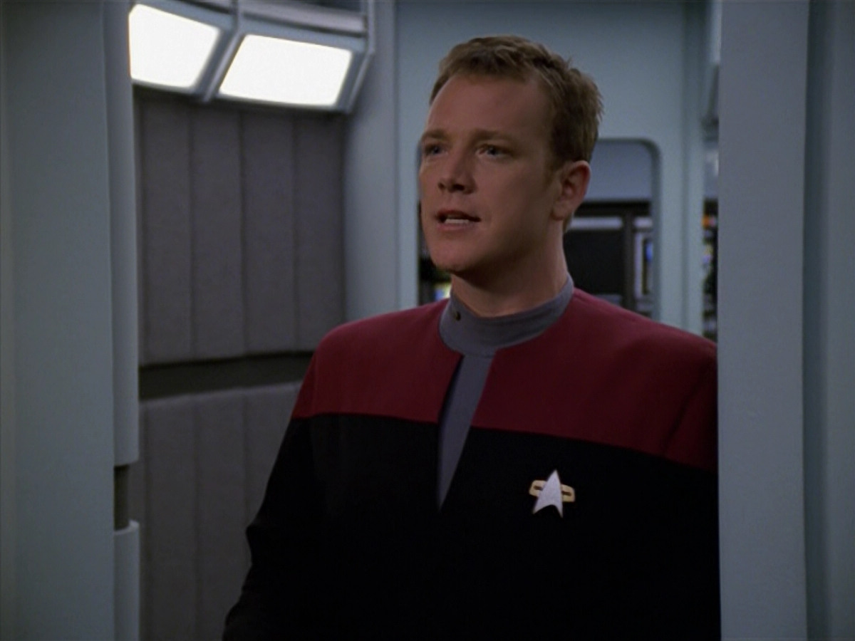 extant_StarTrek_VOY_5x14-Bliss_01442.jpg
