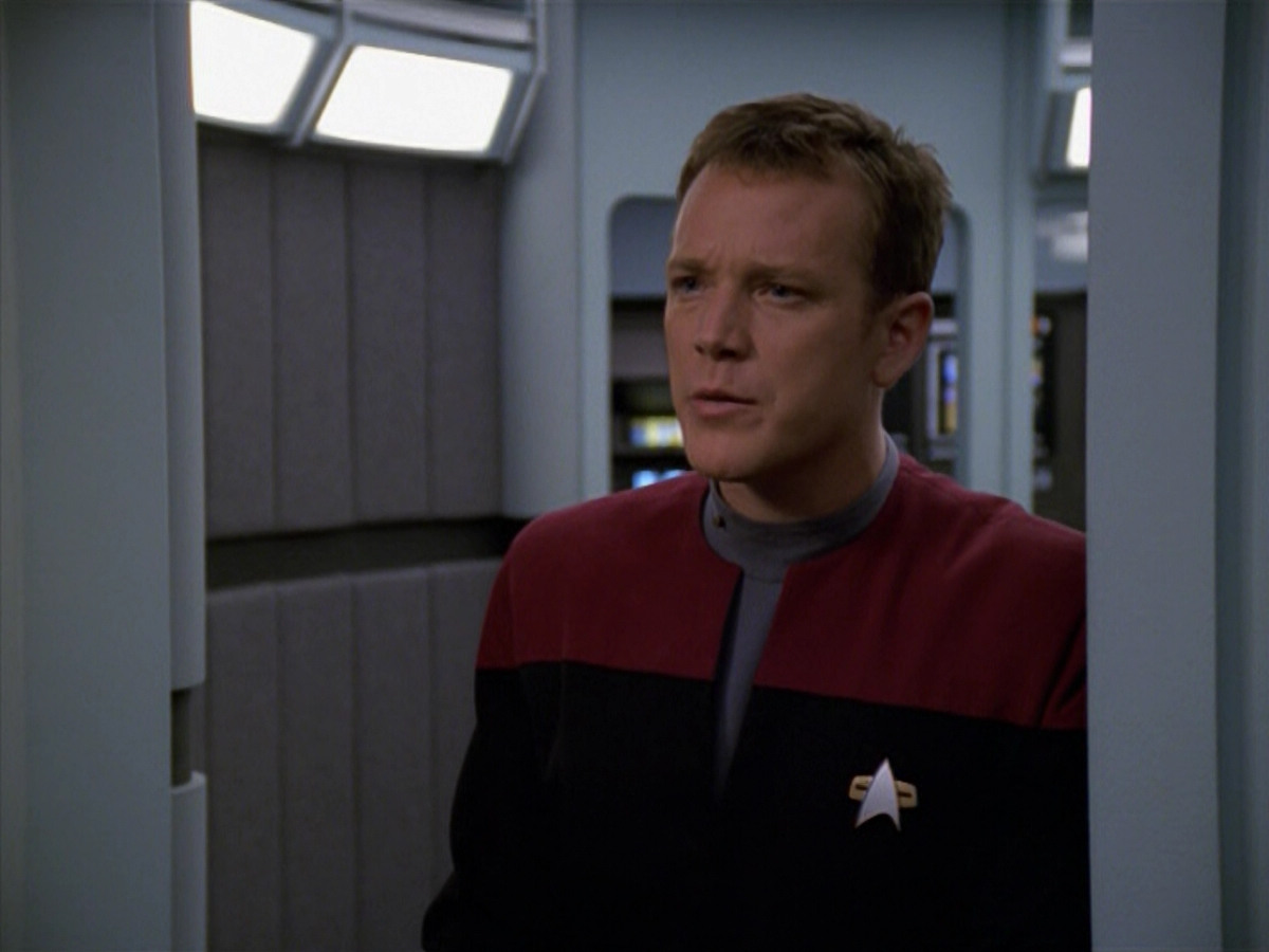 extant_StarTrek_VOY_5x14-Bliss_01445.jpg