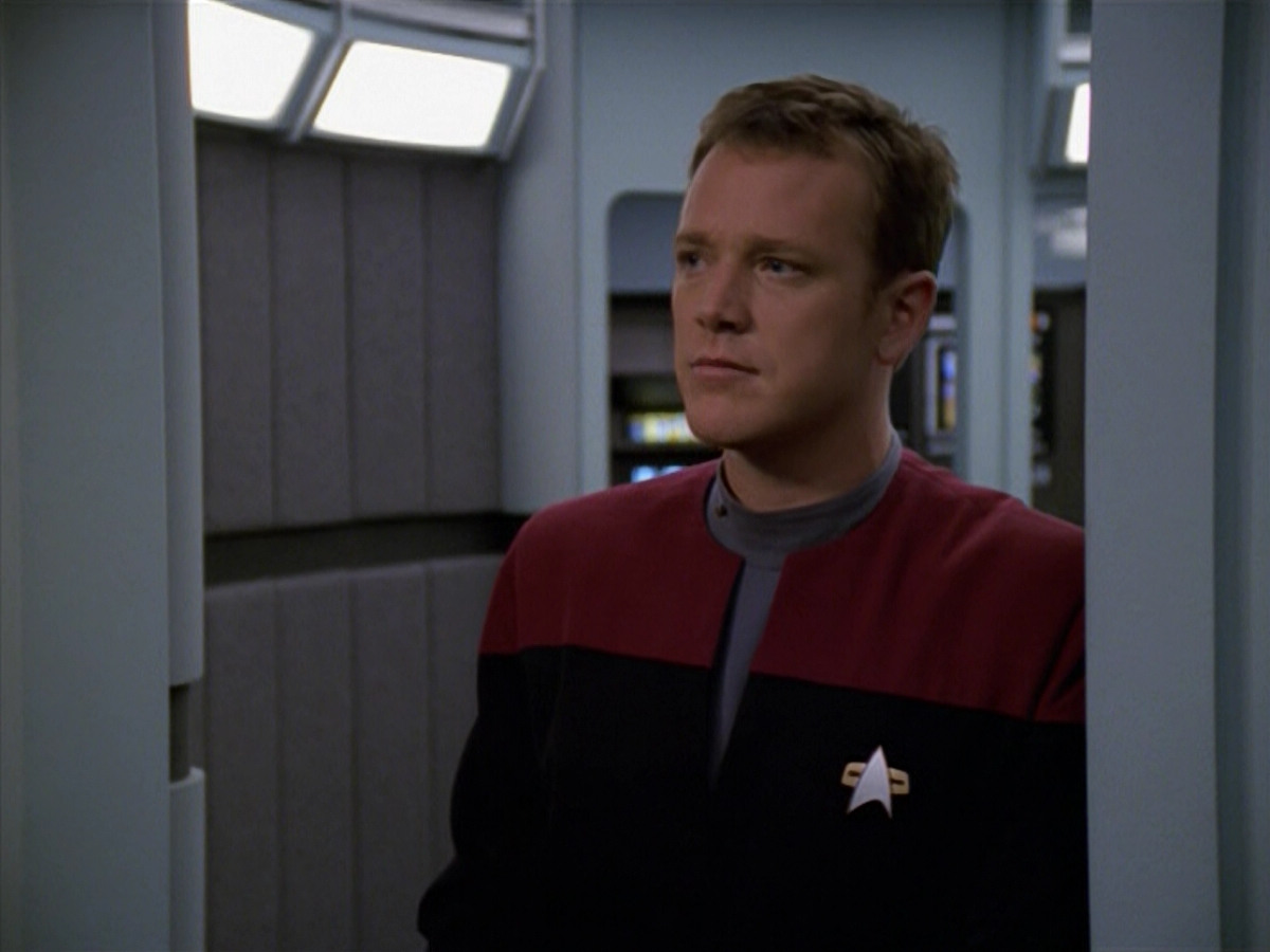 extant_StarTrek_VOY_5x14-Bliss_01447.jpg