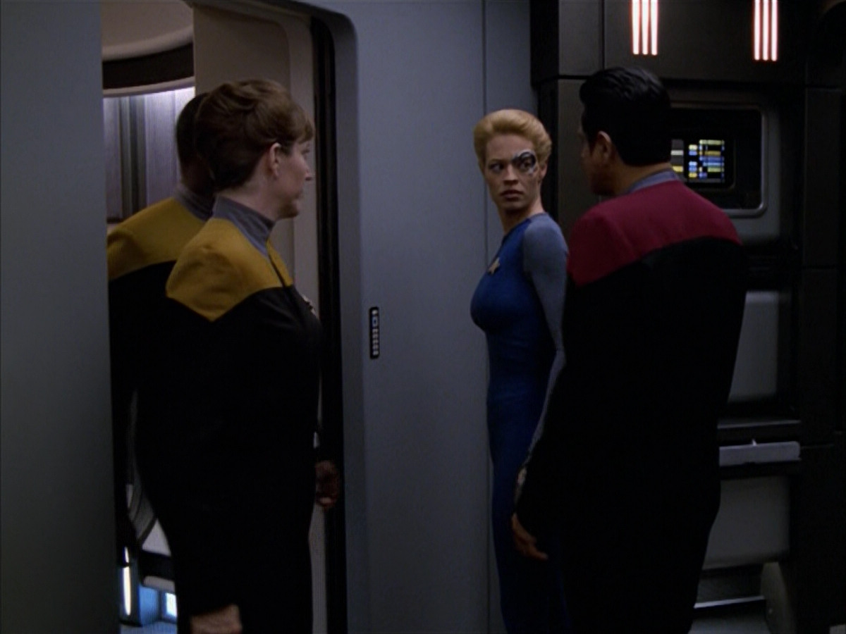extant_StarTrek_VOY_5x14-Bliss_01483.jpg