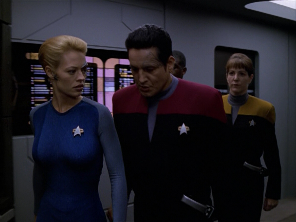 extant_StarTrek_VOY_5x14-Bliss_01494.jpg