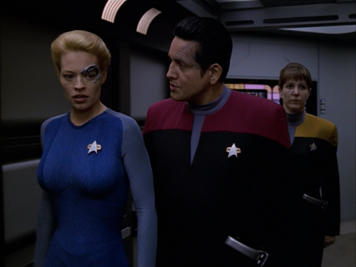 extant_StarTrek_VOY_5x14-Bliss_01498.jpg