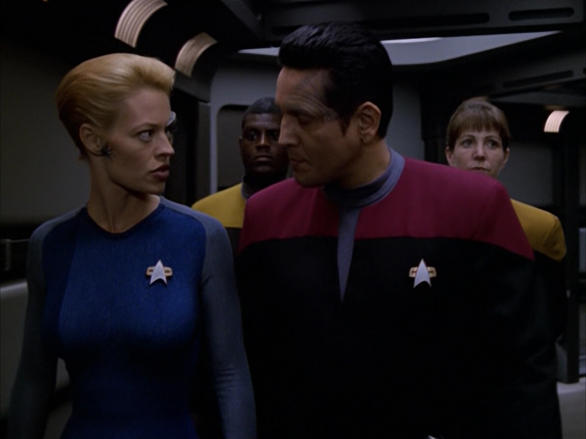 extant_StarTrek_VOY_5x14-Bliss_01506.jpg