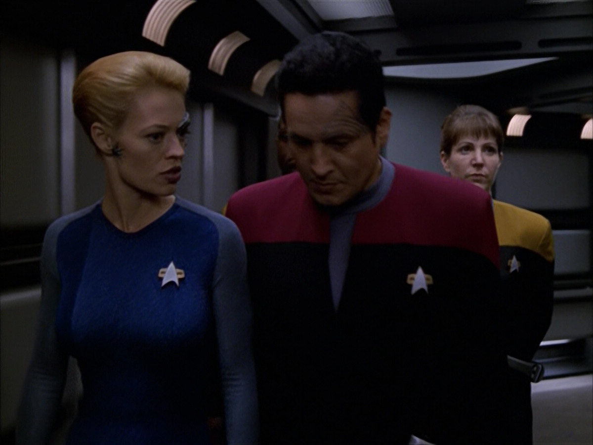extant_StarTrek_VOY_5x14-Bliss_01507.jpg