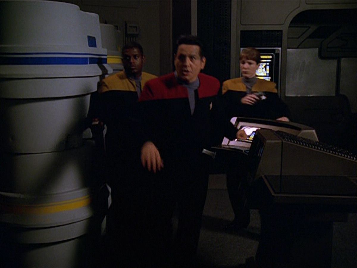 extant_StarTrek_VOY_5x14-Bliss_01623.jpg