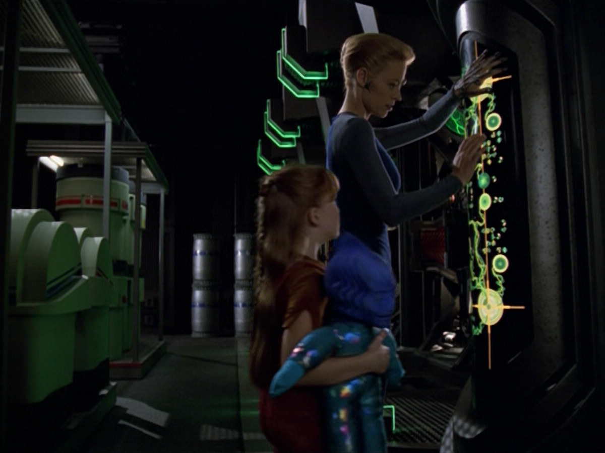 extant_StarTrek_VOY_5x14-Bliss_01650.jpg