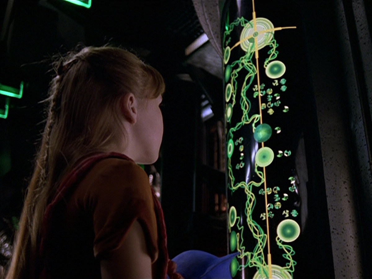 extant_StarTrek_VOY_5x14-Bliss_01684.jpg
