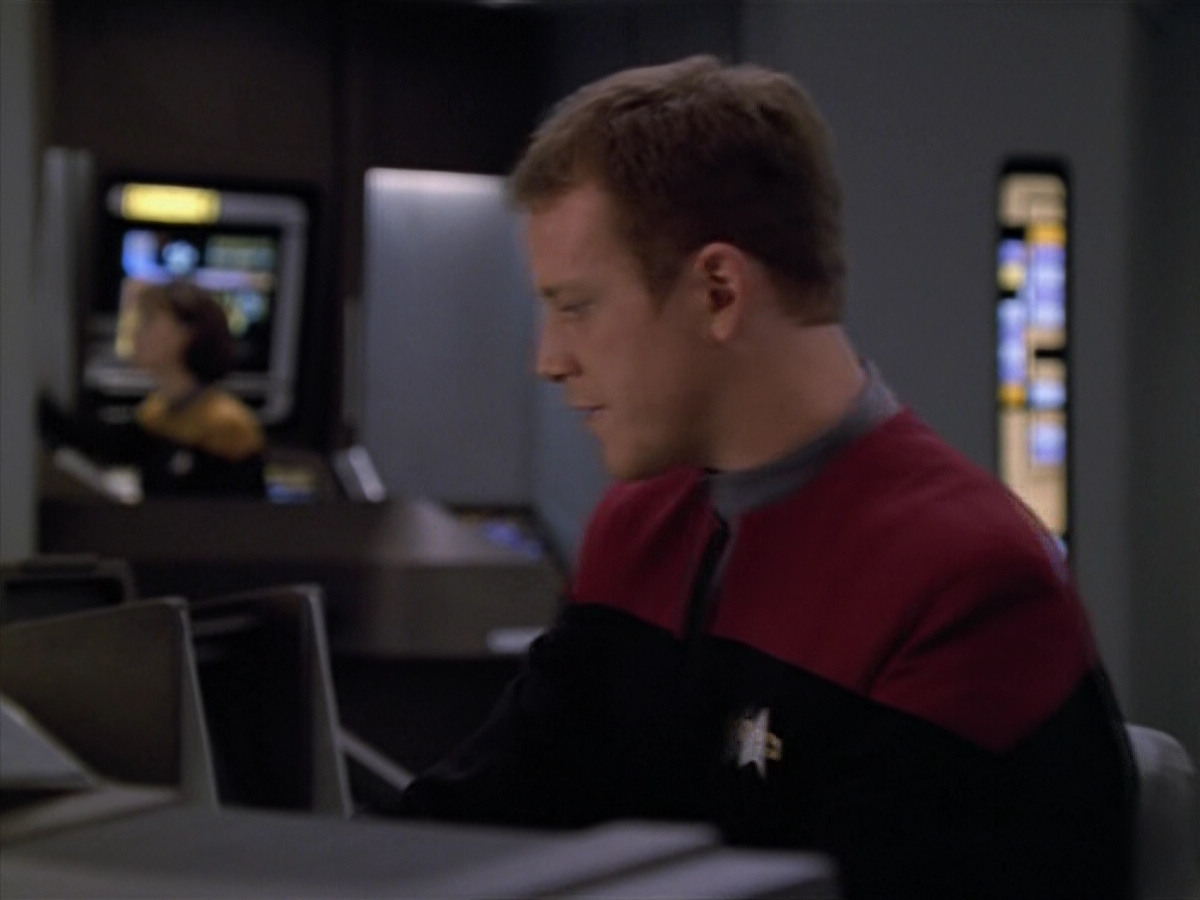 extant_StarTrek_VOY_5x14-Bliss_01834.jpg