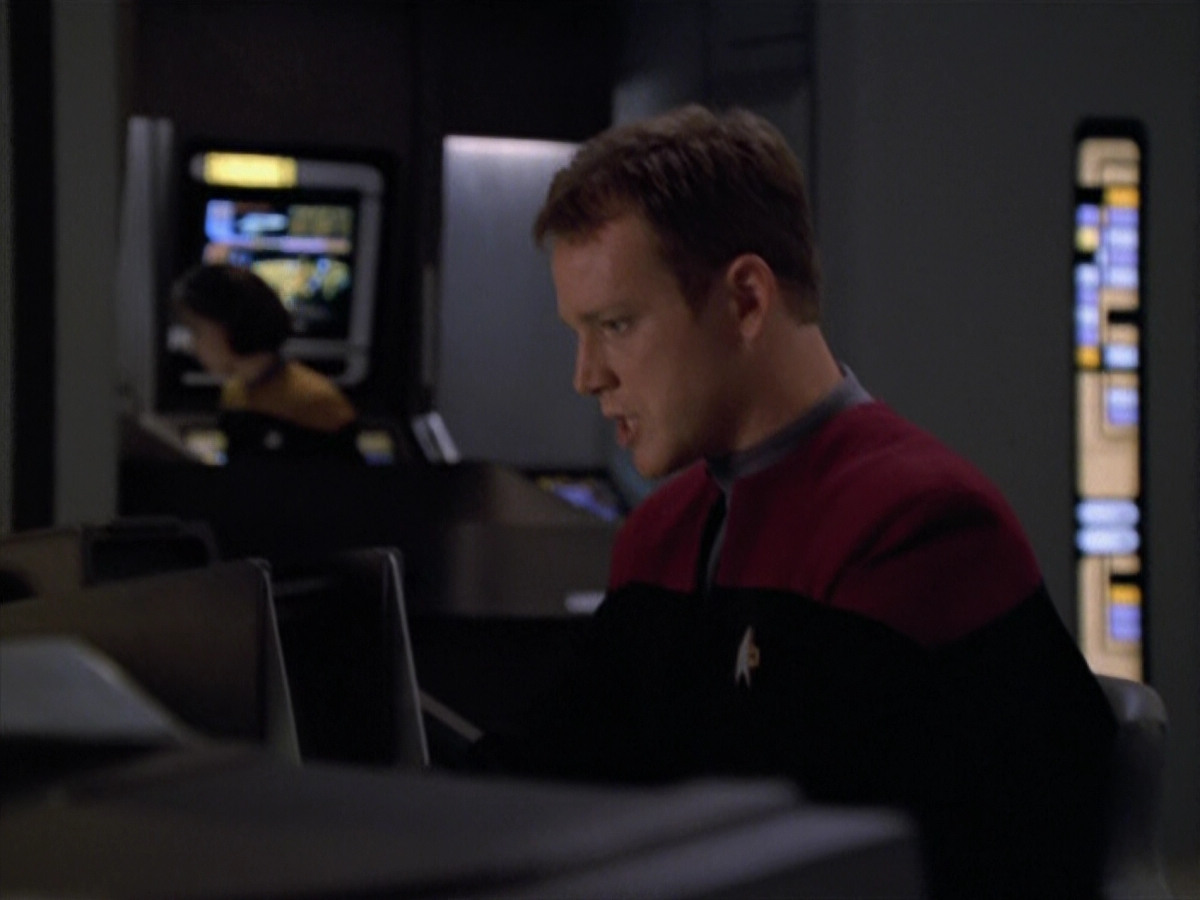 extant_StarTrek_VOY_5x14-Bliss_01871.jpg