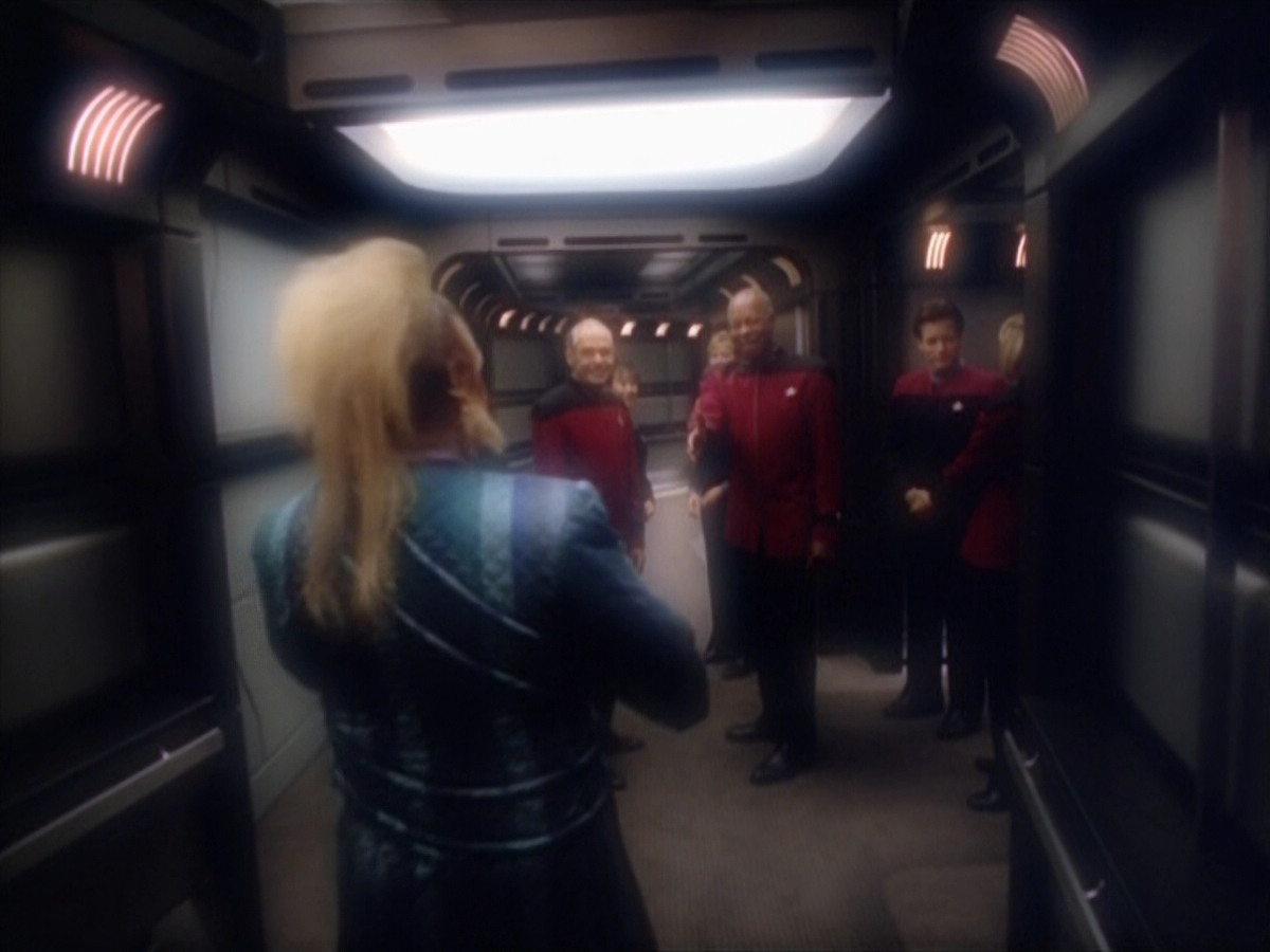 extant_StarTrek_VOY_5x14-Bliss_01922.jpg