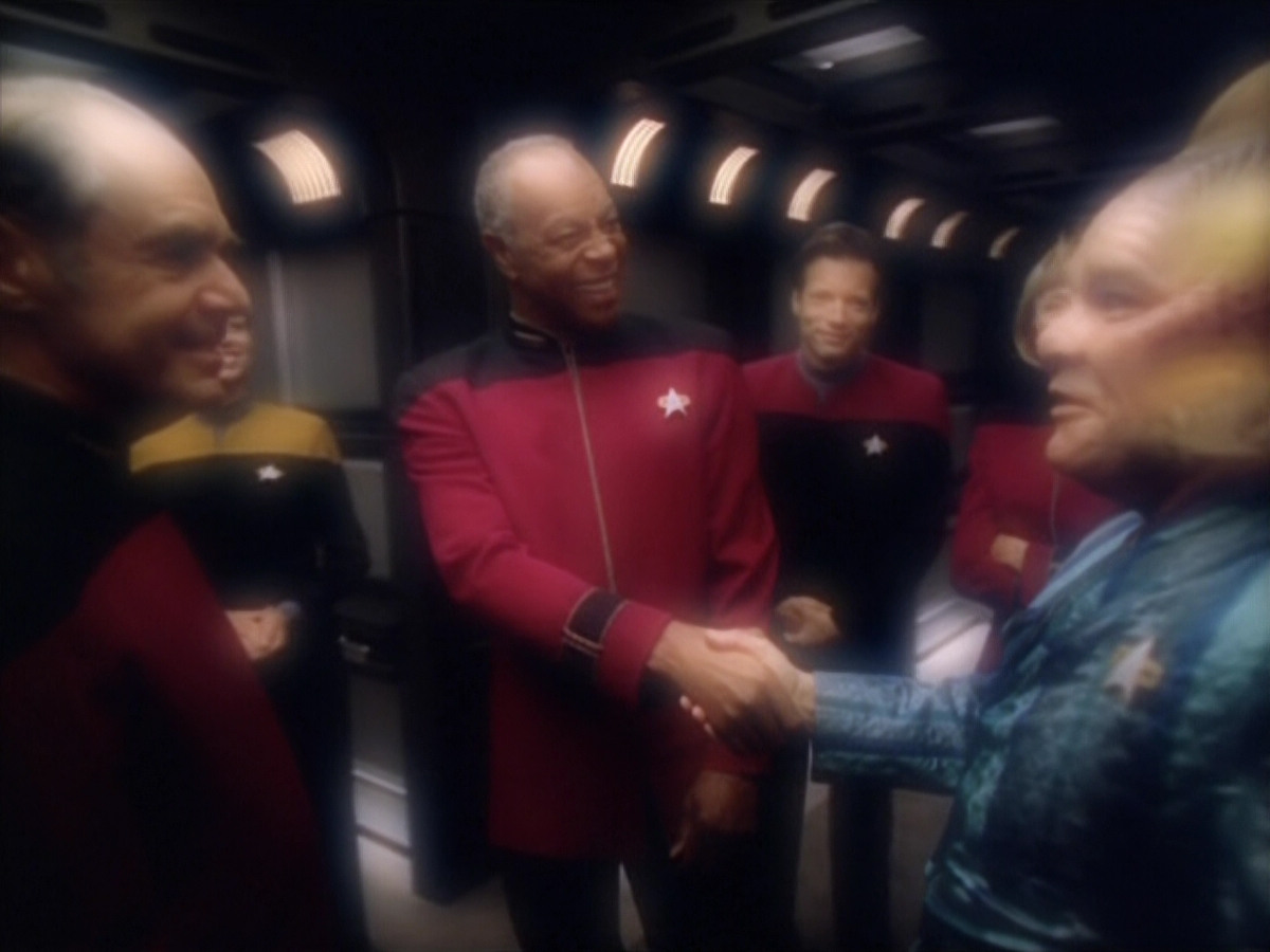 extant_StarTrek_VOY_5x14-Bliss_01933.jpg