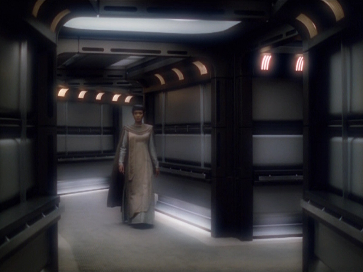 extant_StarTrek_VOY_5x14-Bliss_02004.jpg