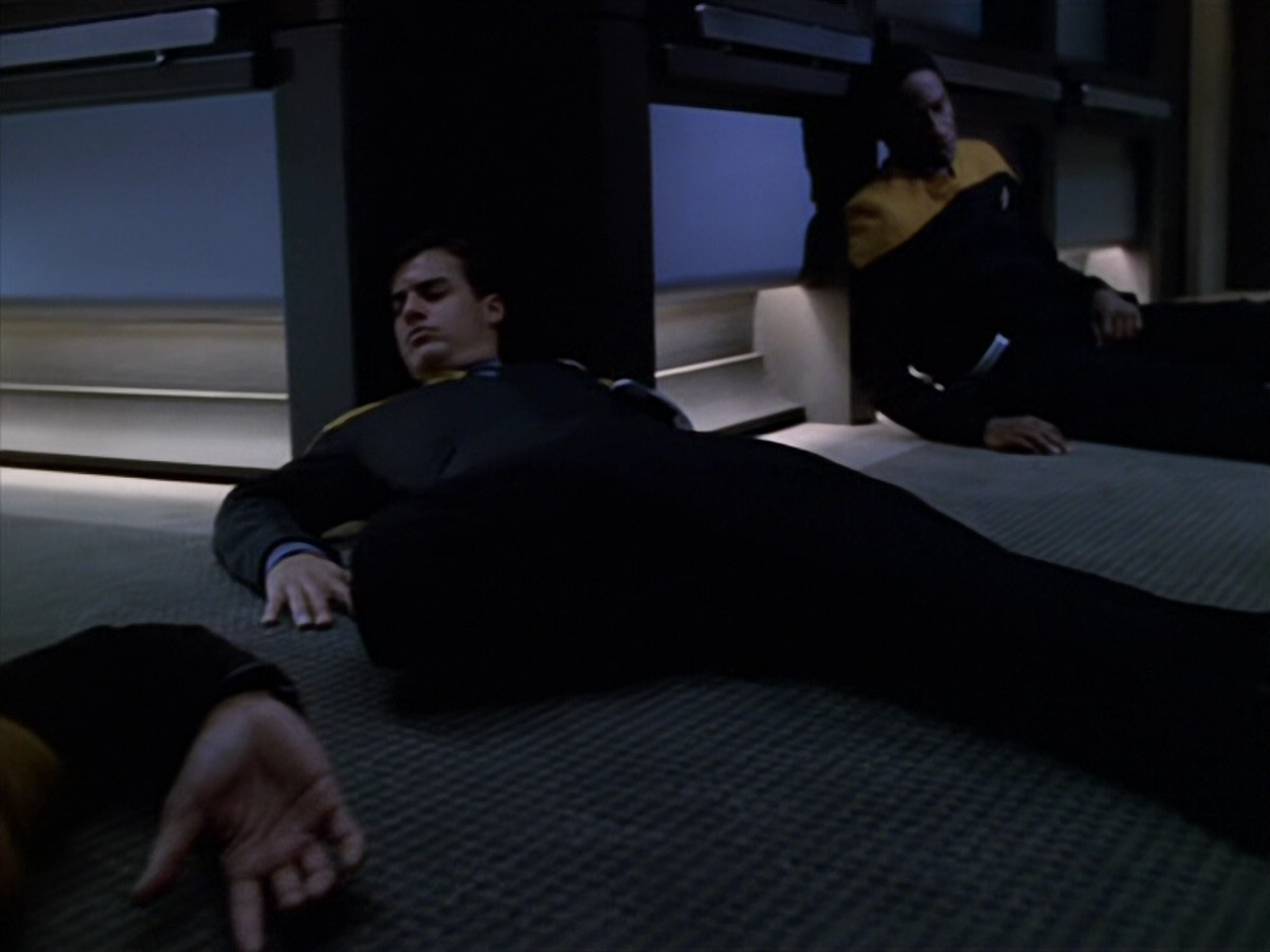 extant_StarTrek_VOY_5x14-Bliss_02042.jpg