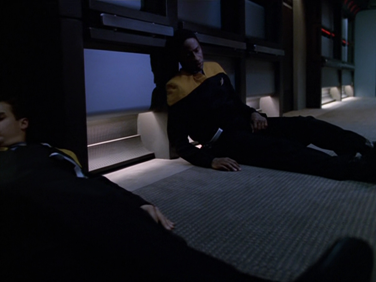 extant_StarTrek_VOY_5x14-Bliss_02046.jpg