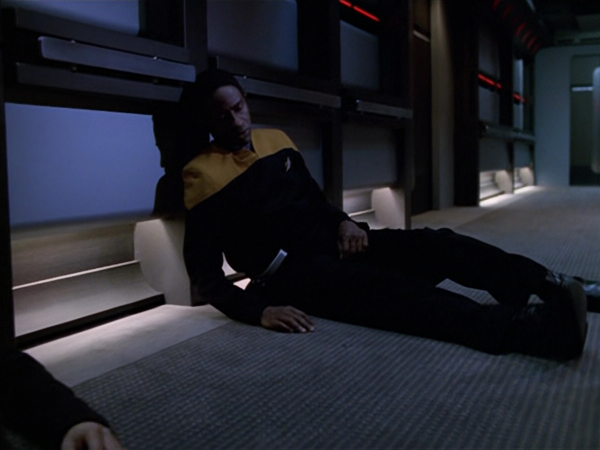 extant_StarTrek_VOY_5x14-Bliss_02049.jpg