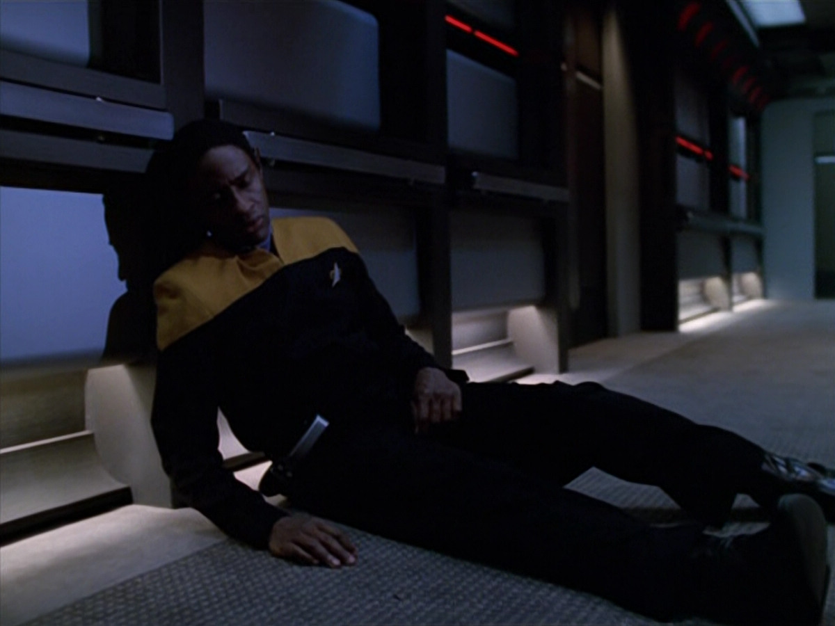 extant_StarTrek_VOY_5x14-Bliss_02052.jpg