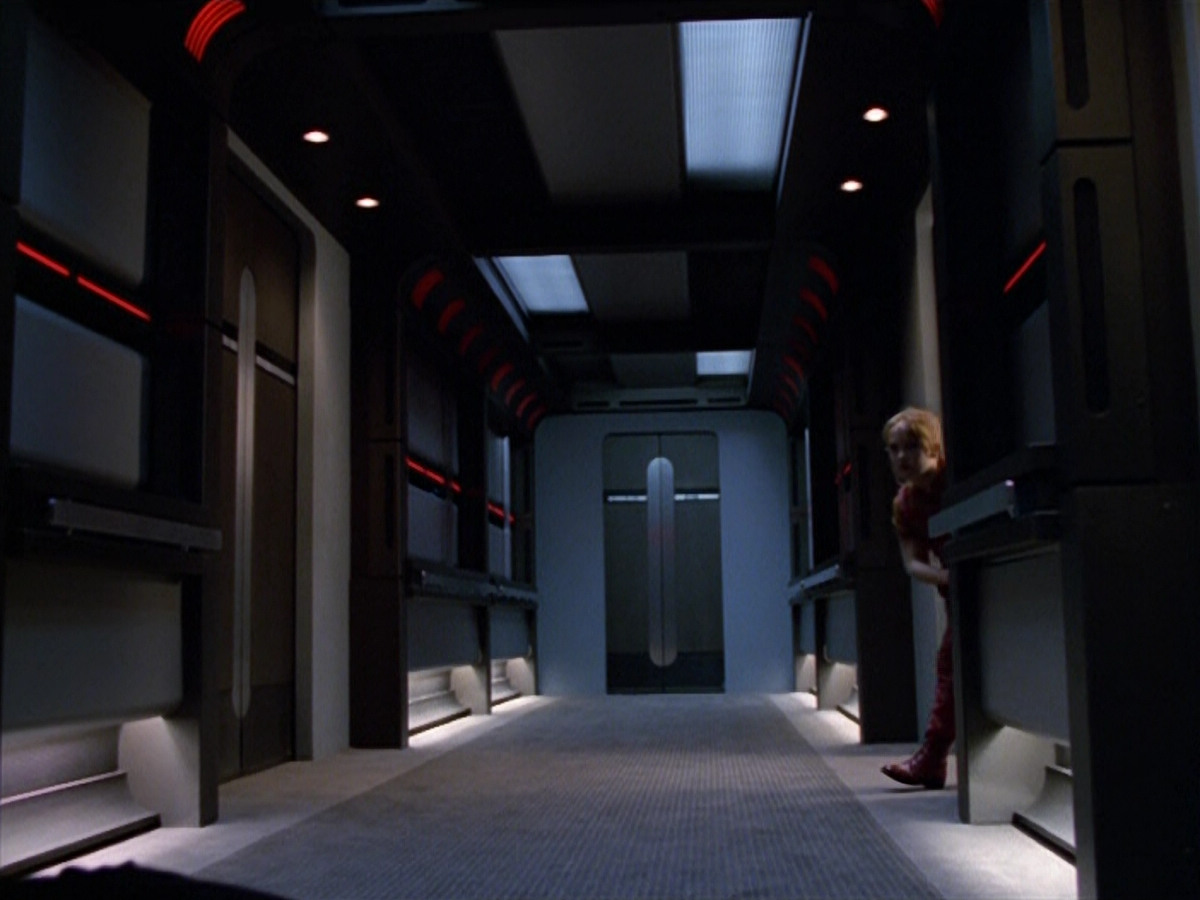 extant_StarTrek_VOY_5x14-Bliss_02058.jpg