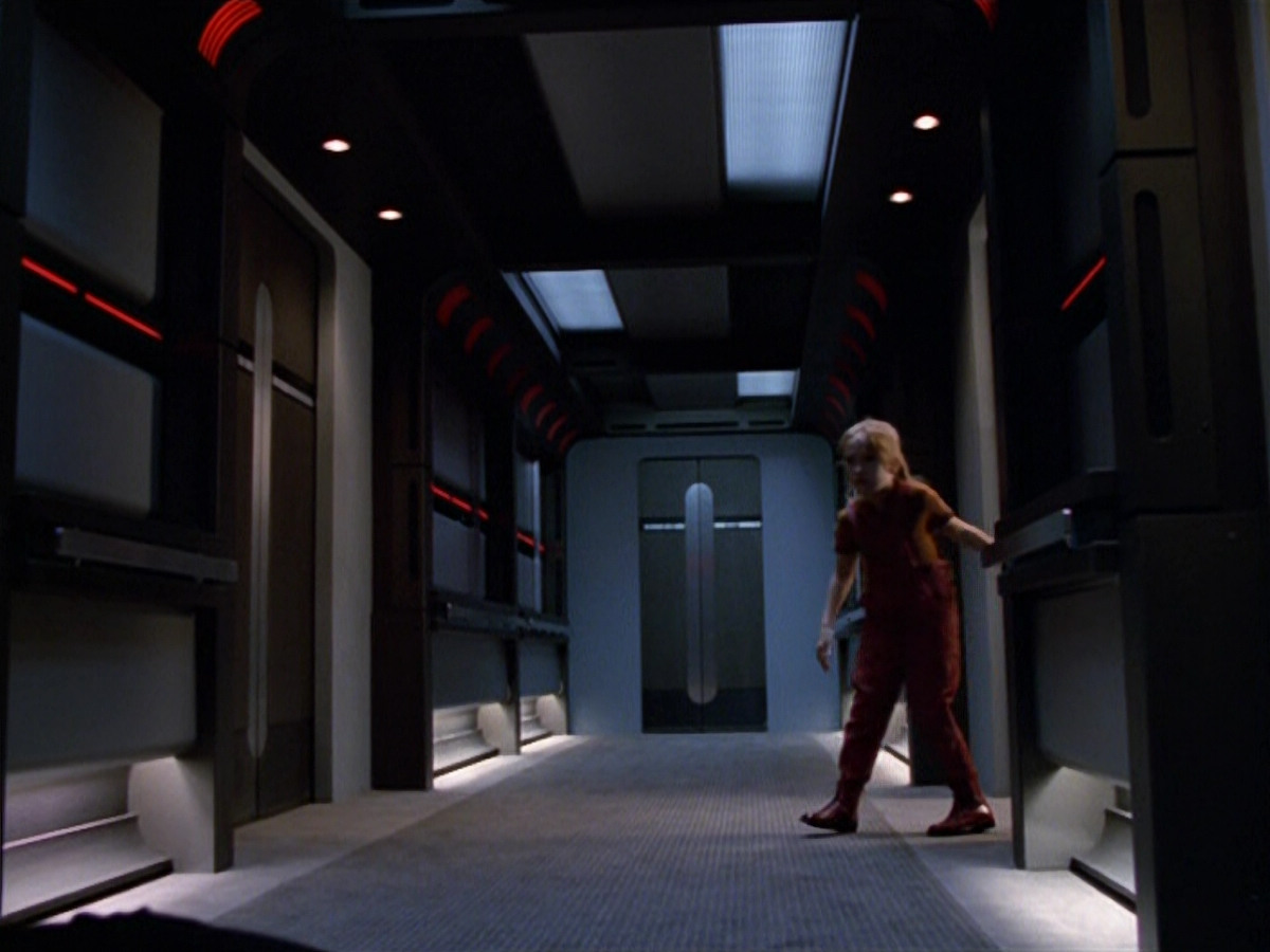 extant_StarTrek_VOY_5x14-Bliss_02059.jpg