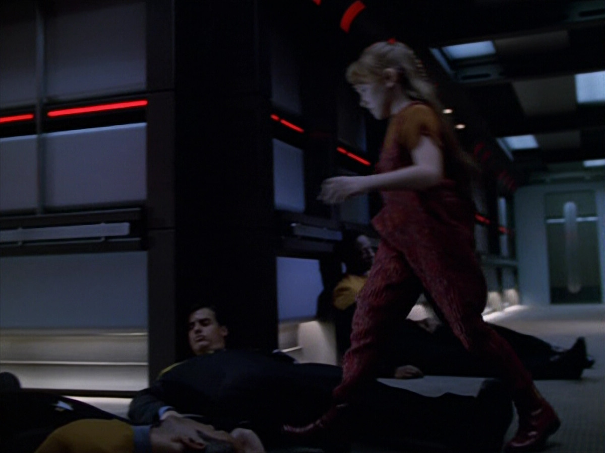 extant_StarTrek_VOY_5x14-Bliss_02069.jpg