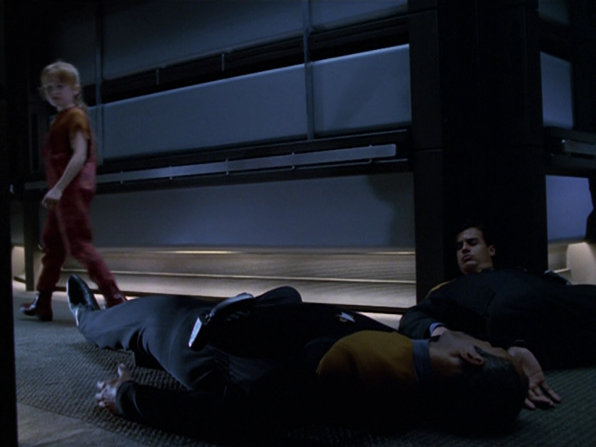 extant_StarTrek_VOY_5x14-Bliss_02077.jpg