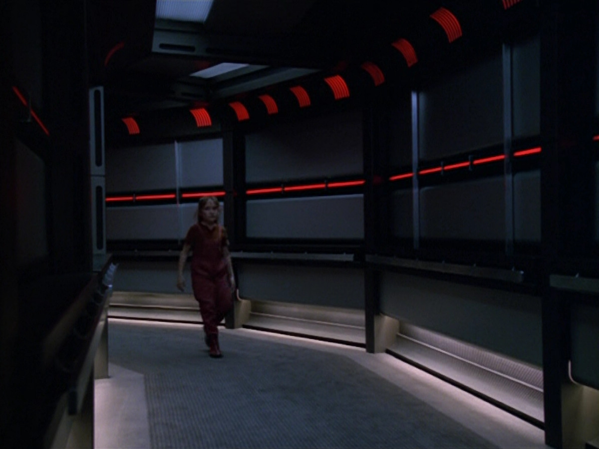 extant_StarTrek_VOY_5x14-Bliss_02080.jpg