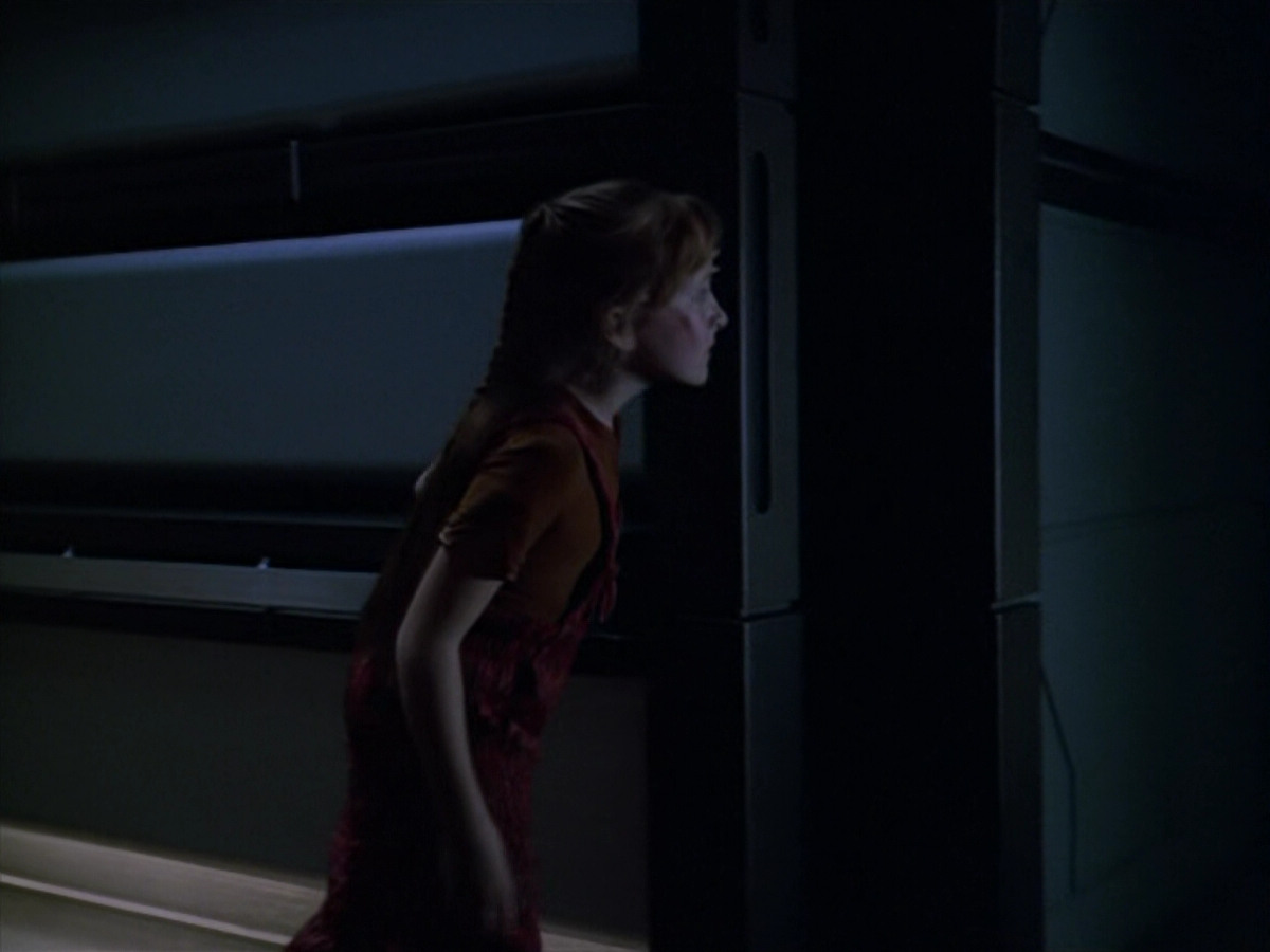 extant_StarTrek_VOY_5x14-Bliss_02088.jpg