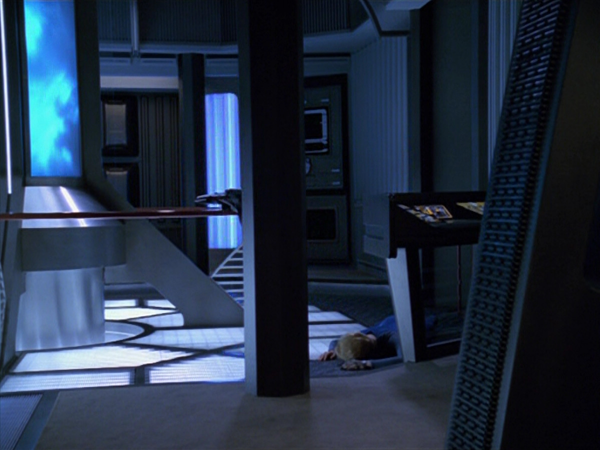 extant_StarTrek_VOY_5x14-Bliss_02122.jpg