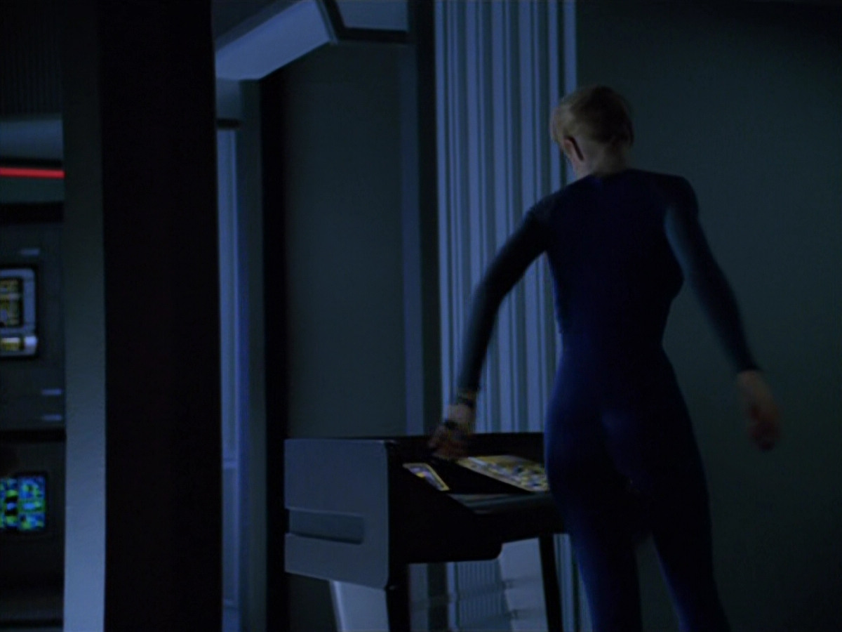 extant_StarTrek_VOY_5x14-Bliss_02143.jpg