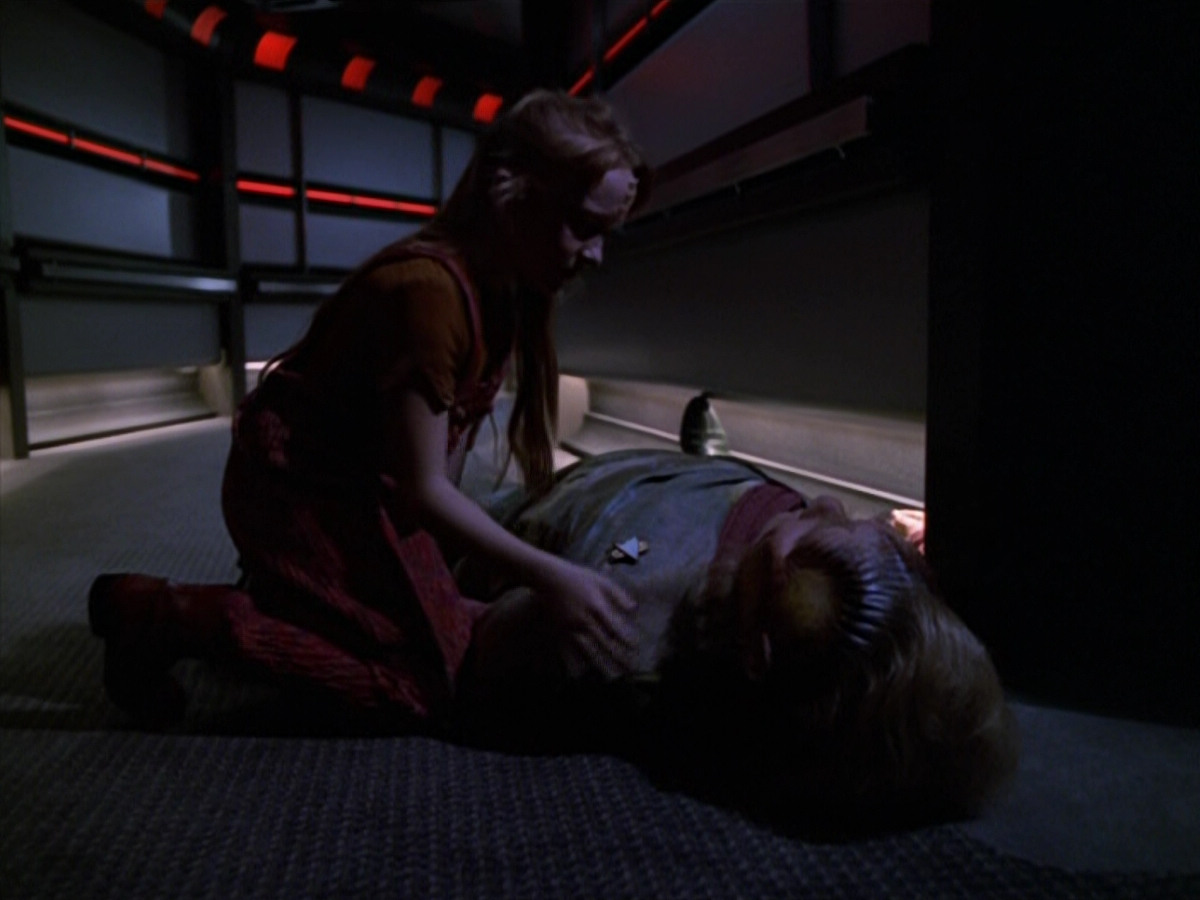 extant_StarTrek_VOY_5x14-Bliss_02246.jpg