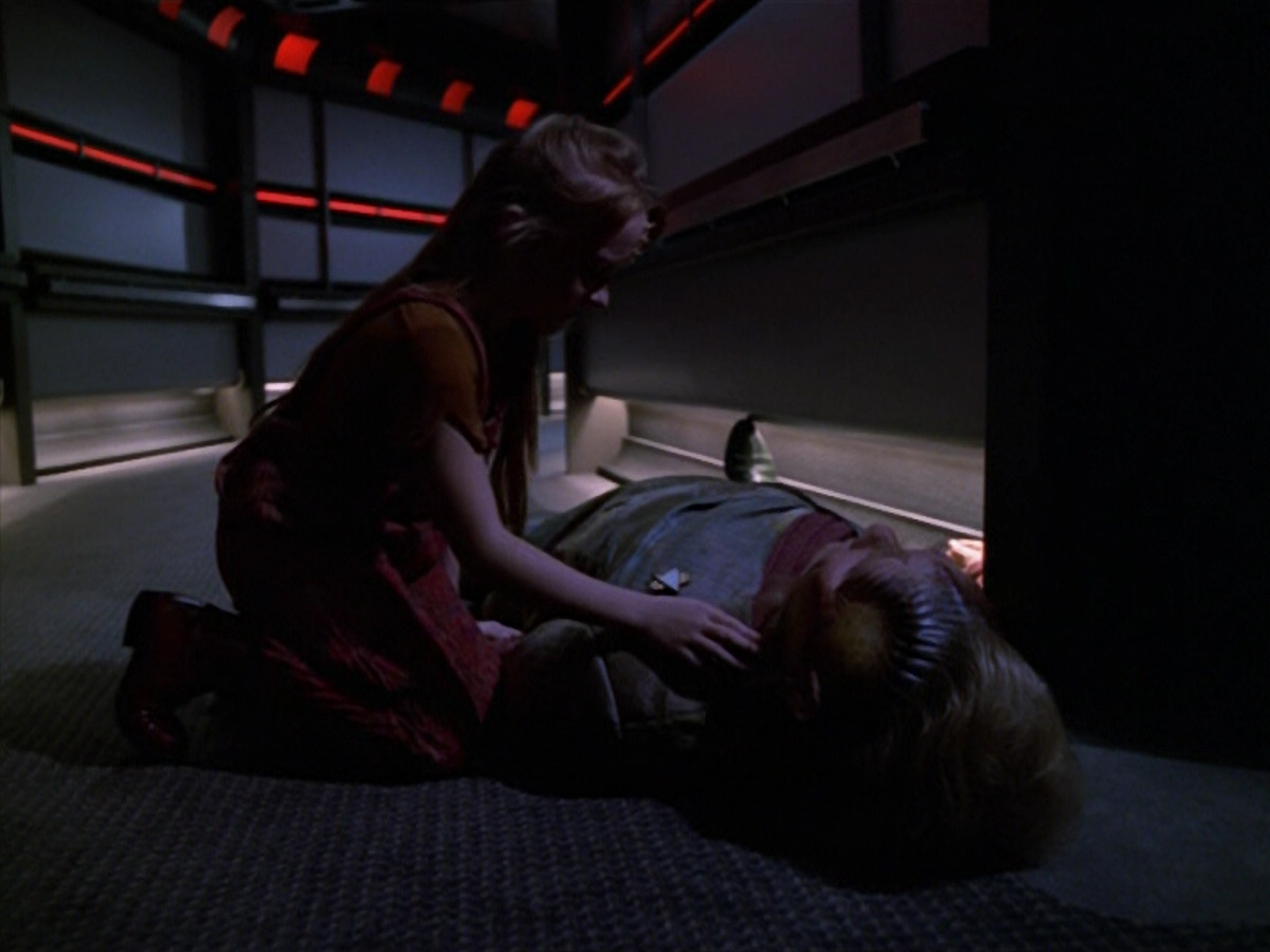 extant_StarTrek_VOY_5x14-Bliss_02249.jpg