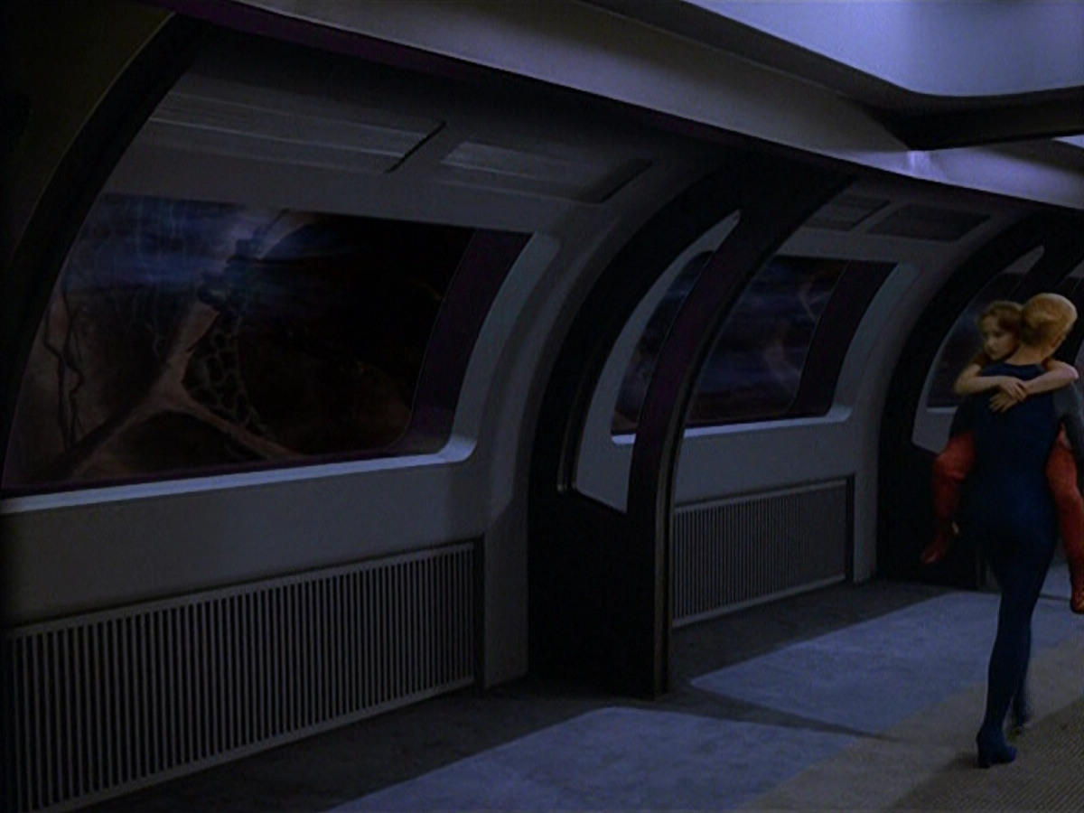 extant_StarTrek_VOY_5x14-Bliss_02314.jpg