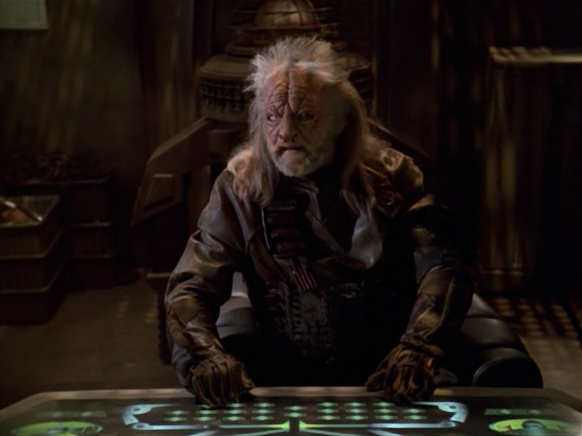 extant_StarTrek_VOY_5x14-Bliss_02378.jpg