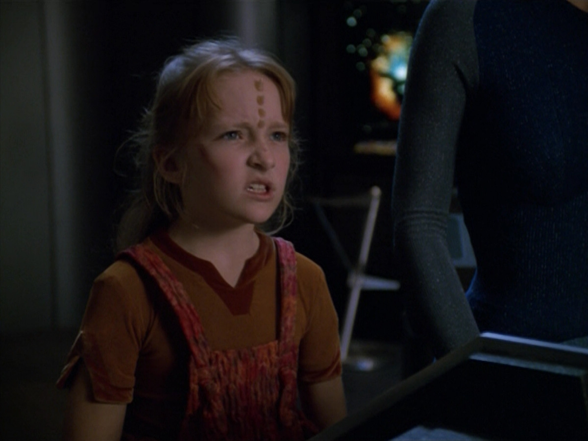 extant_StarTrek_VOY_5x14-Bliss_02409.jpg