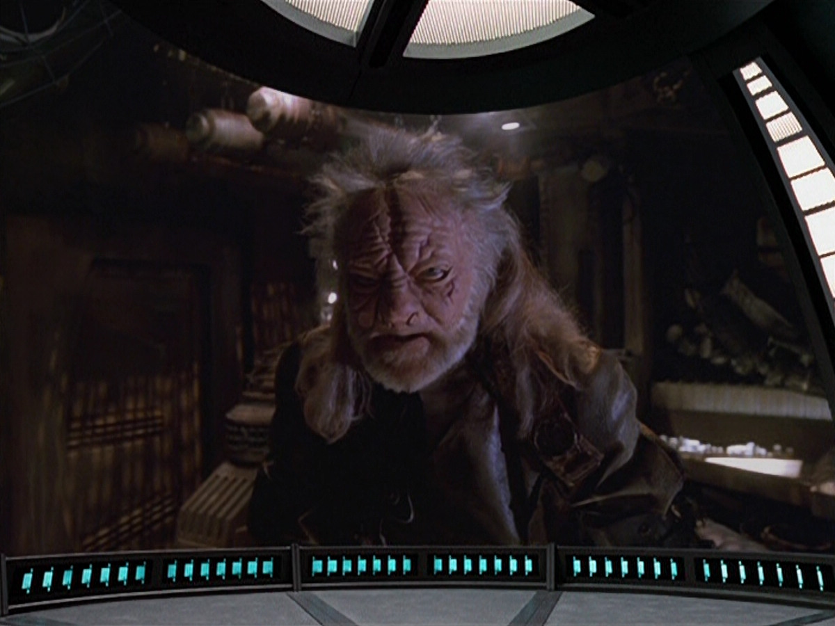 extant_StarTrek_VOY_5x14-Bliss_02457.jpg