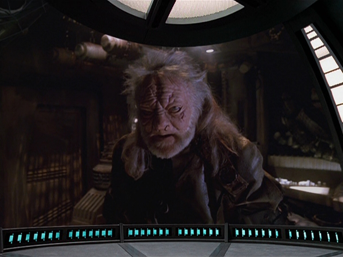 extant_StarTrek_VOY_5x14-Bliss_02459.jpg