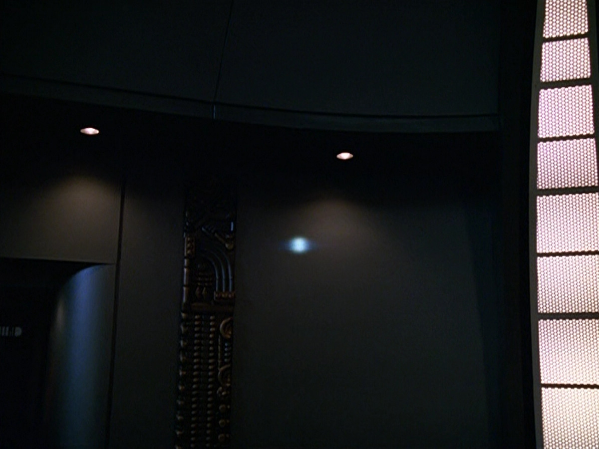 extant_StarTrek_VOY_5x14-Bliss_02496.jpg