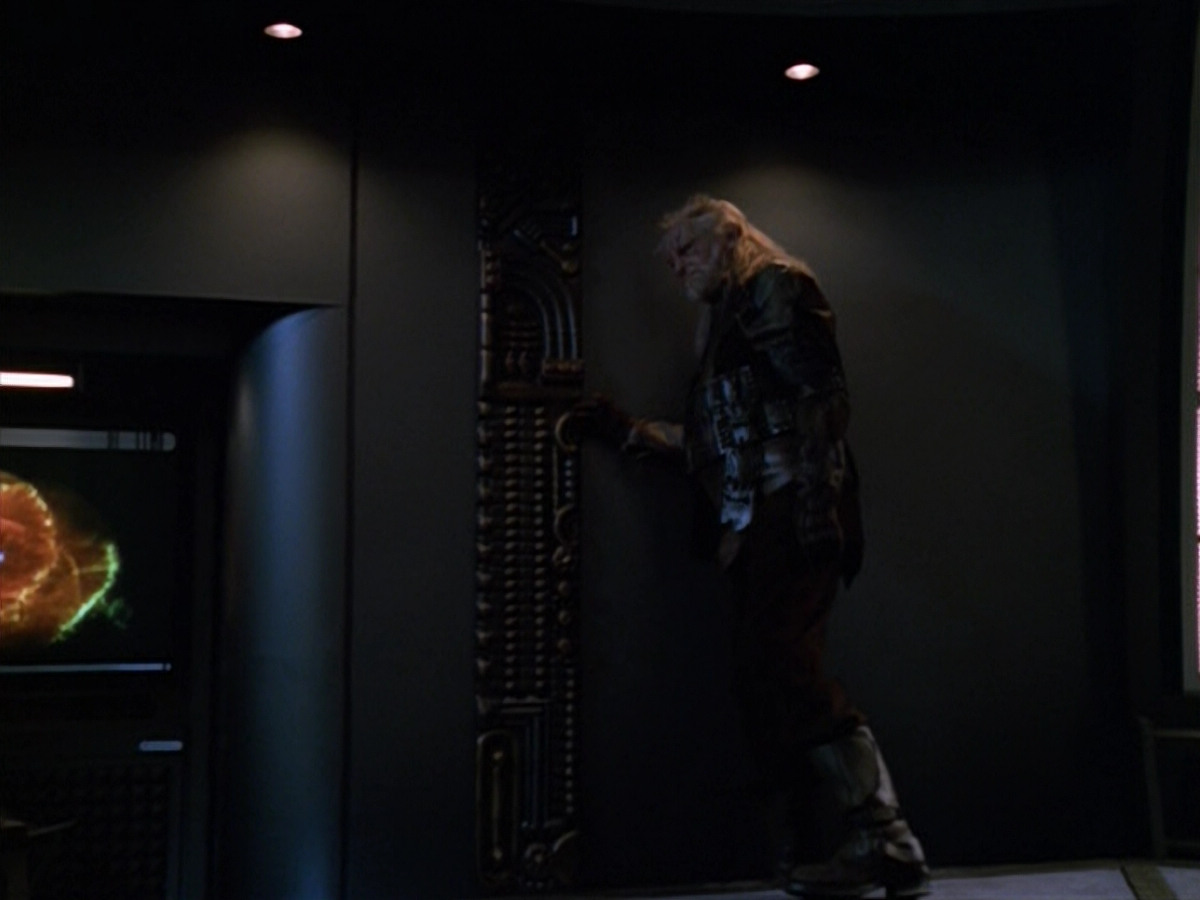 extant_StarTrek_VOY_5x14-Bliss_02511.jpg