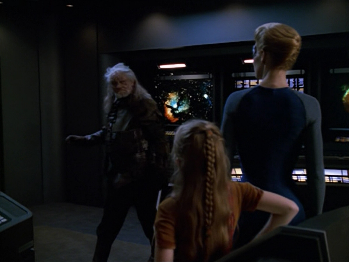extant_StarTrek_VOY_5x14-Bliss_02525.jpg