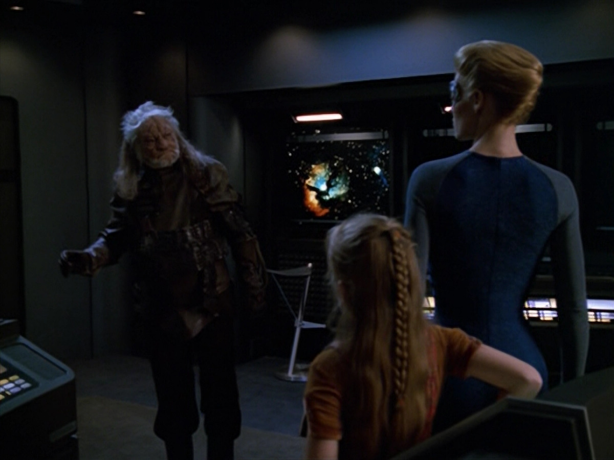 extant_StarTrek_VOY_5x14-Bliss_02526.jpg