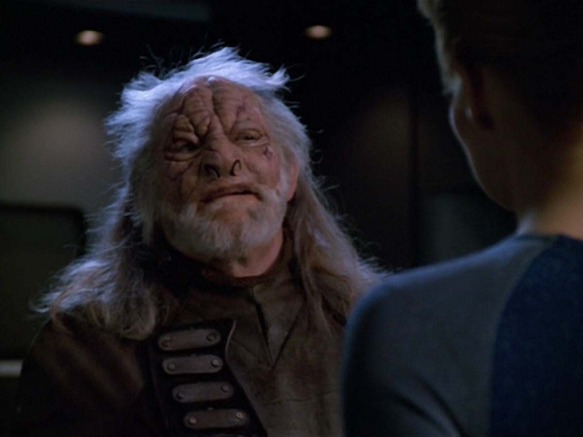 extant_StarTrek_VOY_5x14-Bliss_02540.jpg