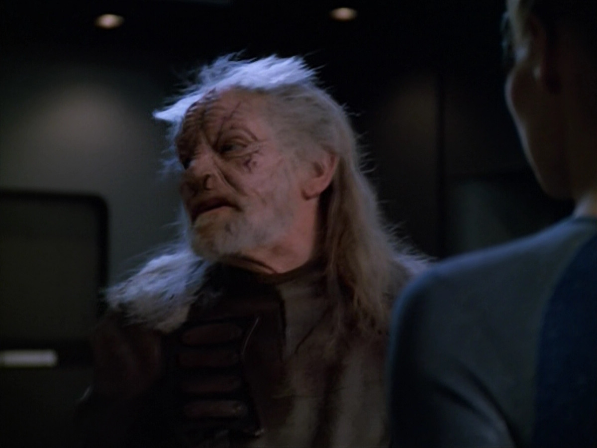 extant_StarTrek_VOY_5x14-Bliss_02554.jpg