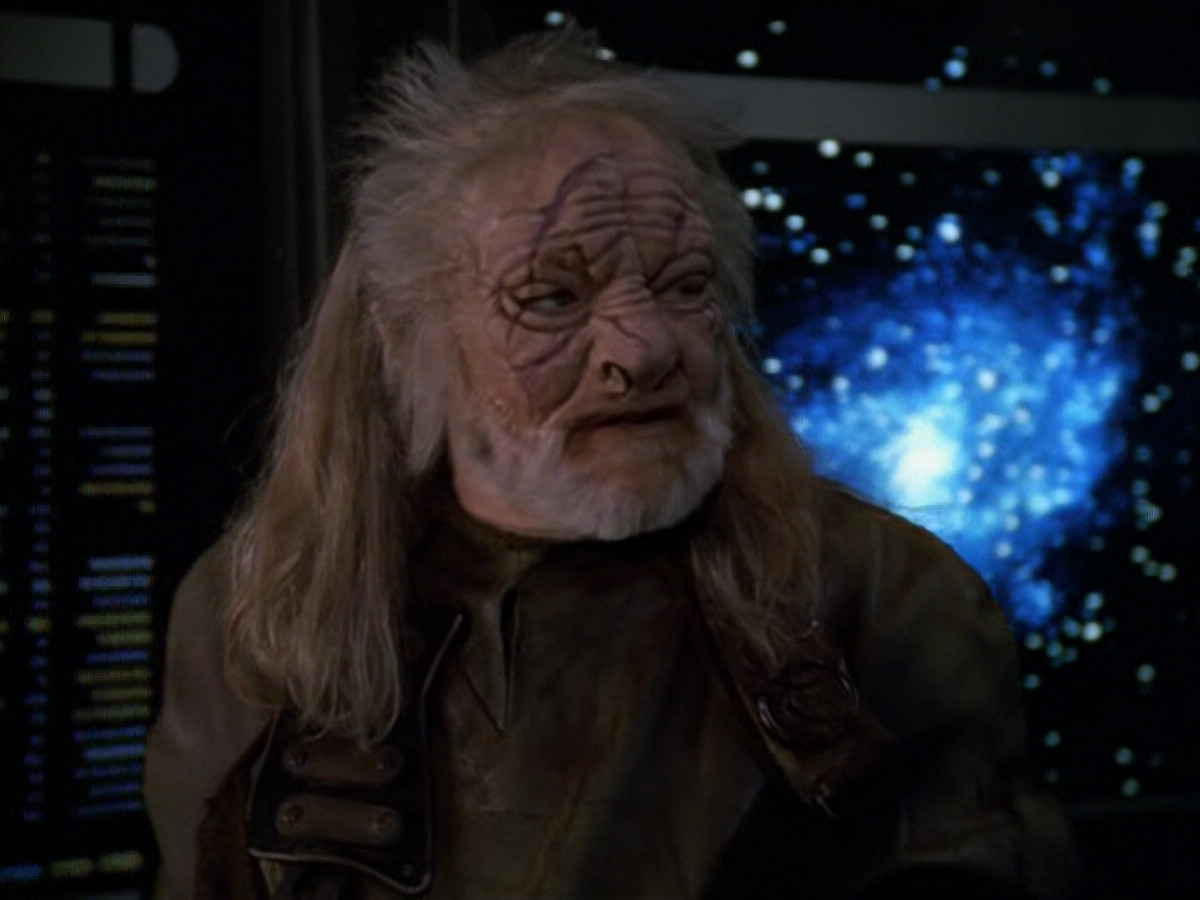 extant_StarTrek_VOY_5x14-Bliss_02593.jpg