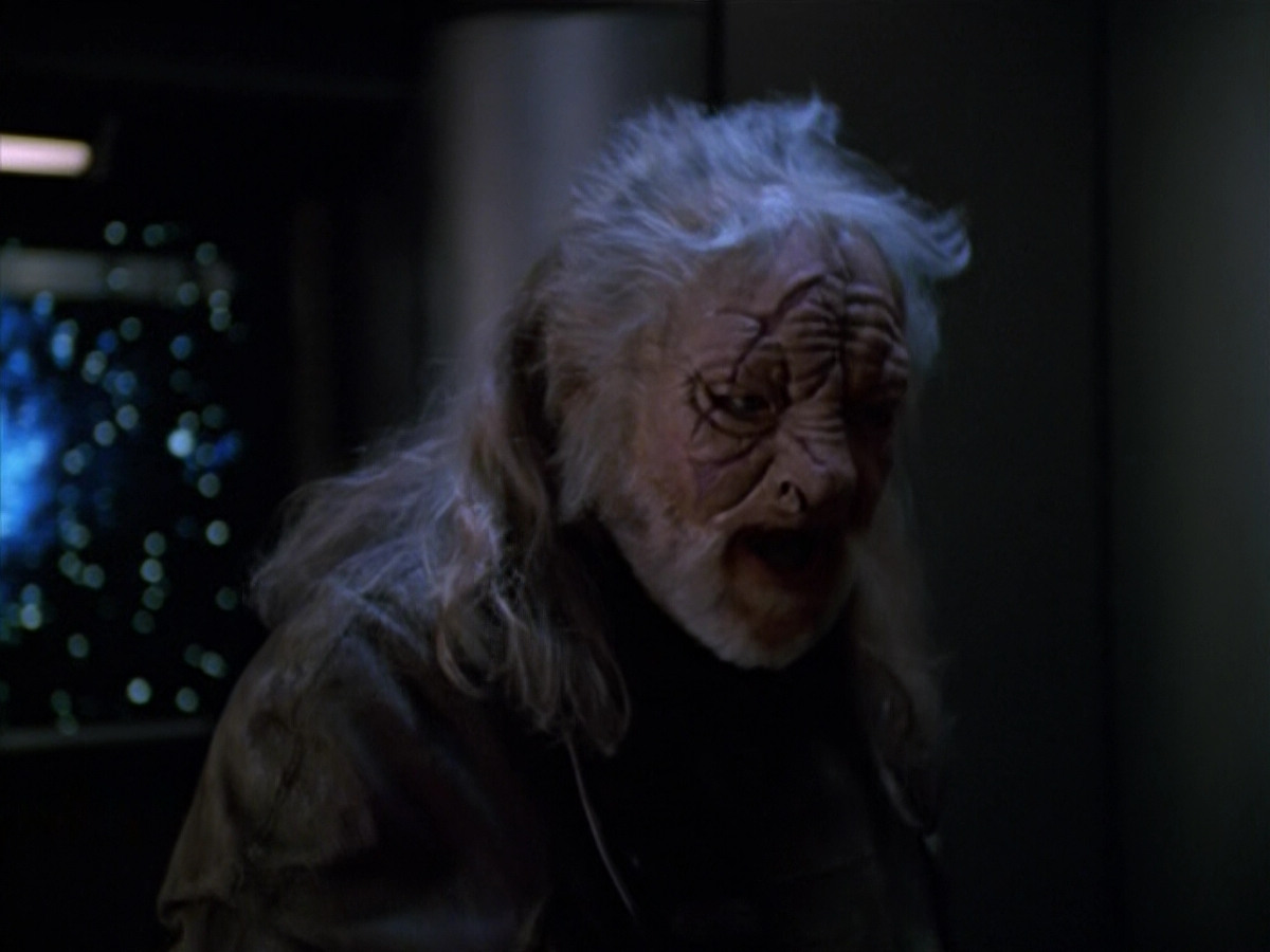 extant_StarTrek_VOY_5x14-Bliss_02601.jpg